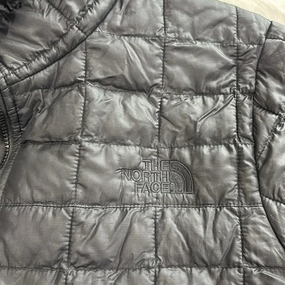 The North Face Jacket - Picture 2 of 5